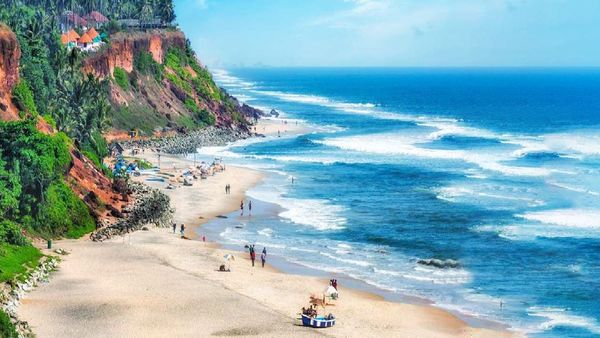 വർക്കല ബീച്ചിന് അപൂർവ്വ നേട്ടം: ലോകത്തെ ഏറ്റവും മനോഹരമായ 100 ബീച്ചുകളിൽ ഒന്നായി അംഗീകാരം