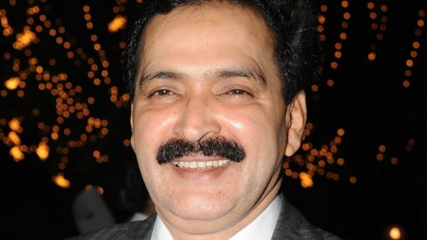 18 രൂപയ്ക്ക് പാത്രം കഴുകി ജീവിച്ചു; നിശ്ചയ ദാർഢ്യം കൊണ്ടെത്തിച്ചത് 300 കോടി സാമ്രാജ്യത്തിലേക്ക്, ഇതാണ് കഥ