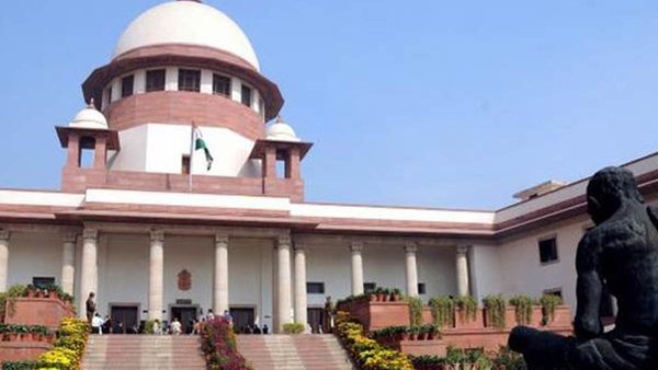 പൗരത്വ നിയമത്തിന് തല്‍ക്കാലം സ്റ്റേയില്ല; കേന്ദ്രത്തിന് സുപ്രീംകോടതിയുടെ നോട്ടീസ്