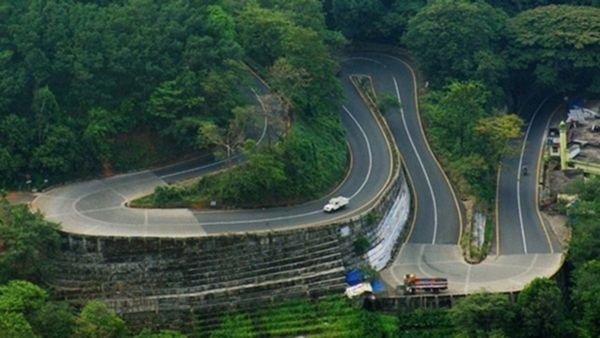 താമരശേരി ചുരം ഒന്ന്  കയറുന്നോ? നനുത്ത കോടമഞ്ഞോടെ കാത്തിരിക്കുന്നുണ്ട് ലക്കിടി
