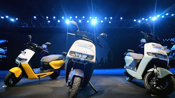 ഇനി ചീറിപ്പായാം നിരത്തിലൂടെ; പെട്രോൾ വേണ്ട, ഈ അടിപൊളി സ്‌കൂട്ടറിന്റെ വില ഒരു ലക്ഷത്തിൽ താഴെ മാത്രം