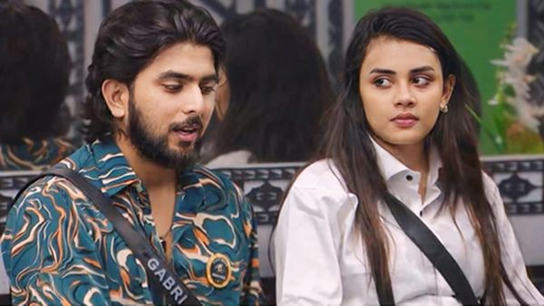 'ഗബ്രി ഇല്ലായിരുന്നേൽ ജാസ്മിന്റെ മുമ്പിൽ മുട്ടേൽ ഇഴഞ്ഞേനെ അവിടെ കൂട്ടം കൂടി നിൽക്കുന്ന മണ്ടന്മാർ'