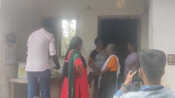 വീട്ടിലെ വോട്ട്: നടപടിക്രമങ്ങളില്‍ വീഴ്ച്ച ഉണ്ടായിട്ടില്ലെന്ന് കണ്ണൂര്‍ ജില്ലാ കലക്ടര്‍