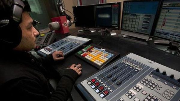 കുവൈത്ത് റേഡിയോയില്‍ ഇനി ഹിന്ദിയിലും പരിപാടികള്‍; അഭിനന്ദിച്ച് ഇന്ത്യ, സമയക്രമം ഇങ്ങനെ