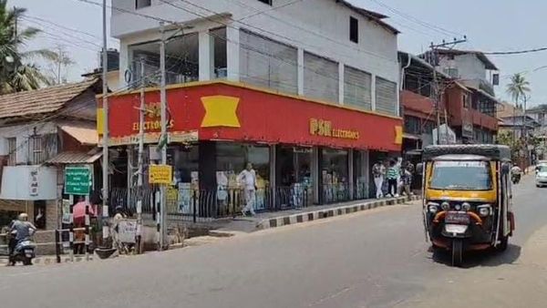 മാഹിയില്‍ ഇക്കുറി തിരഞ്ഞെടുപ്പ് പുതുമകളോടെ; ആദ്യഘട്ട പോളിങ് നിയന്ത്രിക്കാന്‍ വനിതാ ജീവനക്കാര്‍ മാത്രം