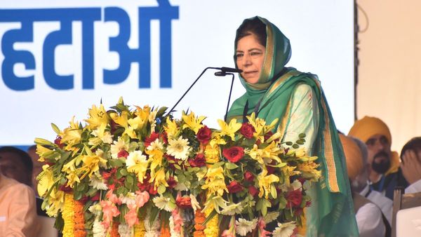 മെഹബൂബ മുഫ്തി ലോക്സഭയിലേക്ക് മത്സരിക്കും, എതിരാളി ഗുലാംനബി: 3 സീറ്റില്‍ പിഡിപി പിന്തുണ കോണ്‍ഗ്രസിന്