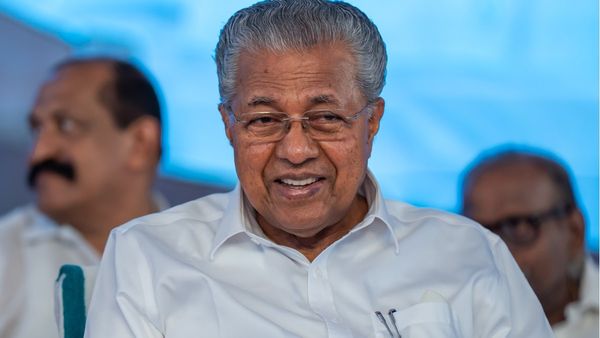 'മോഹം ആര്‍ക്കുമാവാം, ഒരു സീറ്റിലും രണ്ടാം സ്ഥാനത്ത് പോലും ബിജെപിയുണ്ടാവില്ല'; മോദിക്കെതിരെ പിണറായി