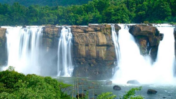 പുഴയുടെ മറുകരയിൽ നിന്ന് അതിരപ്പിള്ളി കാണാം; 4 മണിക്കൂർ കാട്ടിലൂടെ യാത്ര,ഏറുമാടത്തിൽ വിശ്രമം,പാക്കേജ് ഇതാ