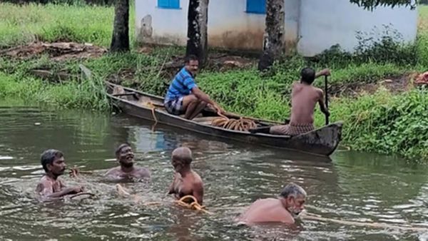 ചതിച്ചത് ഗൂഗിള്‍ മാപ്പ്? കോട്ടയത്ത് കാർ ഓടിയത് തോട്ടിലൂടെ, പിന്നെ മുങ്ങി: യാത്രക്കാർ രക്ഷപ്പെട്ടു