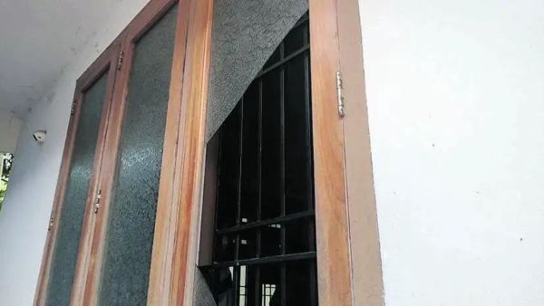 എട്ടിക്കുളത്തെ സ്ഫോടനം; വീടുകൾക്ക് കേടുപാടുകൾ പറ്റിയതിൽ പ്രതിഷേധം, പ്രതികരിക്കാതെ അധികൃതർ