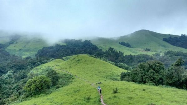 കുടജാദ്രിയുടെ ഭംഗി അതൊന്ന് കണ്ടറിയണം; വെയിലും വേനലും ഒരു തടസമേ അല്ല, പക്ഷേ ഈ കാര്യം ശ്രദ്ധിക്കണം