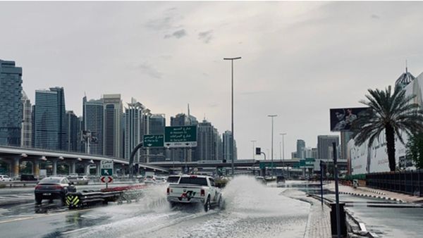 യുഎഇ പ്രവാസികളോട്: മഴ വരും പോകും, പക്ഷെ ഇല്ലാക്കഥ പ്രചരിപ്പിച്ചാല്‍ പണികിട്ടും, അറിയിപ്പ്