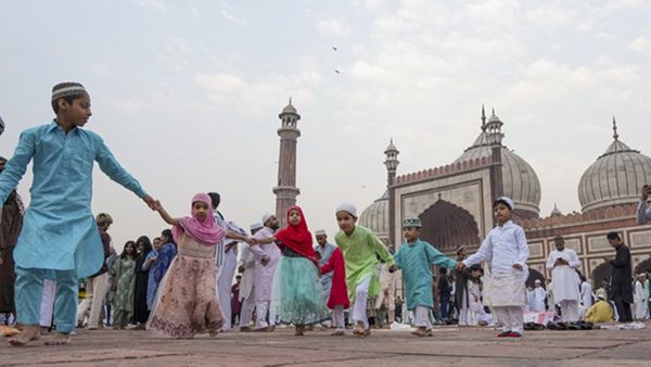 ബലി പെരുന്നാള്‍: ത്യാഗത്തിന്റെ സ്മരണയില്‍ വീണ്ടുമൊരു പെരുന്നാള്‍, പ്രിയപ്പെട്ടവർക്ക് ആശംസകള്‍ നേരാം