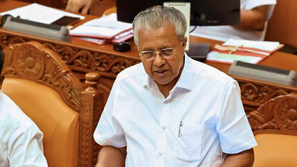 സംസ്ഥാനത്തിന്റെ പേര് കേരള അല്ല, മാറ്റണം: പ്രമേയം ഐകകണ്‌ഠ്യേന പാസാക്കി നിയമസഭ