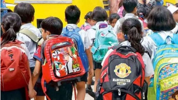 ചമ്പക്കുളം മൂലം വള്ളംകളി: ആലപ്പുഴയിലെ 2 പഞ്ചായത്തുകളിലെ വിദ്യാഭ്യാസ സ്ഥാപനങ്ങൾക്ക് നാളെ ഭാ​ഗിക അവധി