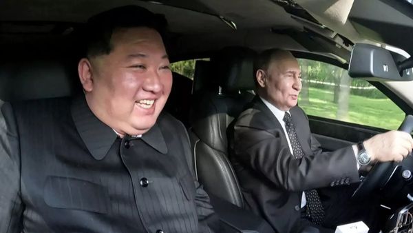 ബോംബിട്ടാല്‍ പോലും തകരാത്ത കാർ: കിമ്മിന് പുടിന്റെ പുതിയ സമ്മാനം, ആയുധങ്ങളും വെക്കാം