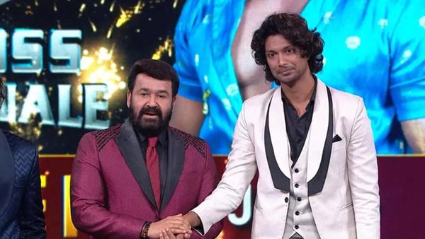 അന്ന് ലാലേട്ടന് ഏറ്റവും പിന്നില്‍, പിന്നെ ചേർത്ത് പിടിച്ചു: വൈറലായി അർജുന്റെ ആ പഴയ പരസ്യം