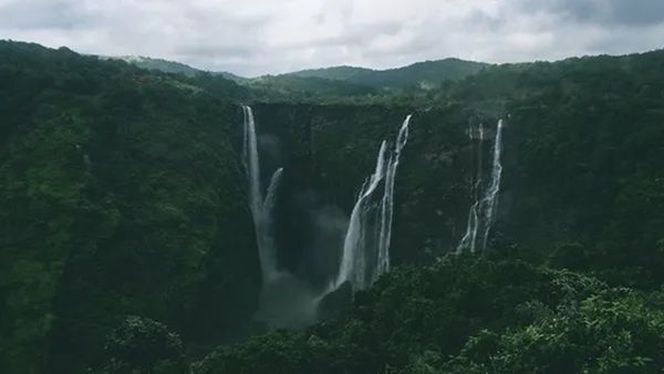 ജോഗ് വെള്ളച്ചാട്ടം, മഴയിലും കോടയിലും കാണണം ഈ കാഴ്ച, ഇതാ കെഎസ്ആർടിസി പാക്കേജ്