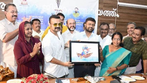 ഇത് എനിക്ക് ഇരട്ടി സന്തോഷമെന്ന് കുഞ്ചാക്കോ ബോബന്‍: നെഹ്‌റു ട്രോഫിയുടെ ഭാഗ്യചിഹ്നം നീലപൊന്മാന്‍