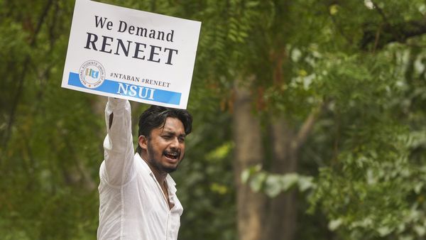 നീറ്റ് യുജി: വലിയ തോതില്‍ ക്രമക്കേട് നടന്നില്ല, മുഴുവന്‍ ഫലവും റദ്ദ് ചെയ്യേണ്ടതില്ലെന്ന് കേന്ദ്ര സർക്കാർ