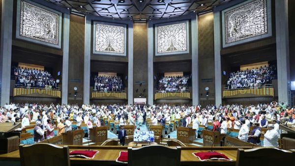 പാർലമെന്റിലും ചെങ്കോട്ടയിലും ബോംബിടുമെന്ന് ഖലിസ്ഥാന്റെ ഭീഷണി സന്ദേശം; ലഭിച്ചത് മലയാളി എംപിമാർക്ക്