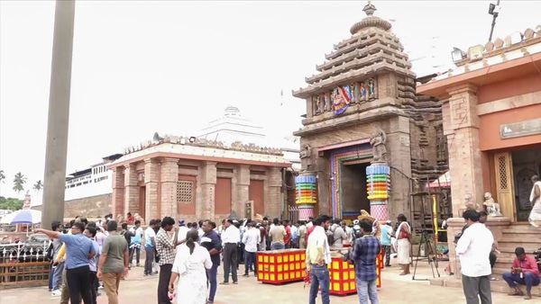 പുരി ജഗന്നാഥ ക്ഷേത്രത്തിന്റെ ഭണ്ഡാരം തുറന്നു..! ആദ്യ കാഴ്ചയില്‍ തന്നെ അമ്പരപ്പ്, ഇനി എണ്ണിതിട്ടപ്പെടുത്തണം