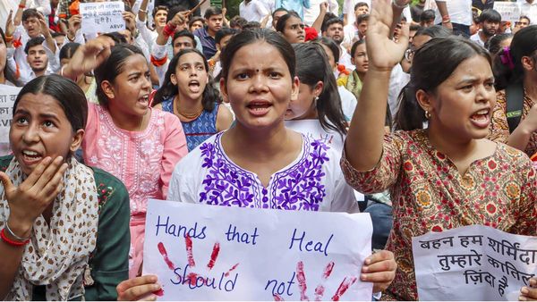 ഡോക്ടറുടെ കൊലപാതകം: ഇരയുടെ വ്യക്തിവിവരങ്ങൾ വെളിപ്പെടുത്തി; മുൻ ബിജെപി എംപിക്ക് ഉള്‍പ്പെടെ സമൻസ്