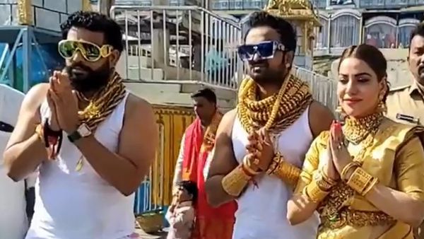 18 കോടി രൂപ വിലമതിക്കുന്ന 25 കിലോ സ്വര്‍ണം ധരിച്ച് കുടുംബത്തിന്റെ ക്ഷേത്രസന്ദര്‍ശനം; വീഡിയോ വൈറല്‍