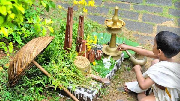 അത്തം 2024: പൊന്നോണക്കാലത്തിന് തുടക്കമിട്ട് അത്തമെത്തി; ആശംസകള്‍ നേരാം