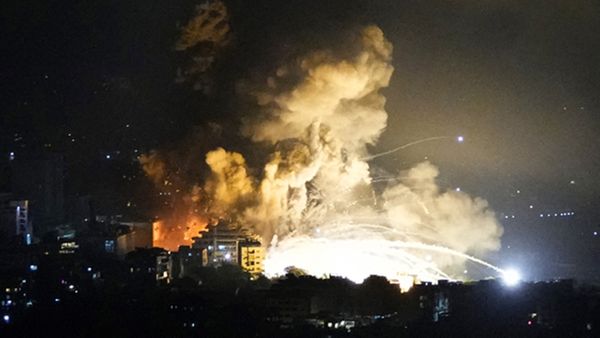 ബോംബ് വർഷിച്ച് ഇസ്രായേല്‍, വിറച്ച് ബെയ്റൂത്ത്: യുഎന്നില്‍ പ്രതിഷേധ ഇറങ്ങിപ്പോക്ക്, നെതന്യാഹുവിന് നാണക്കേട്