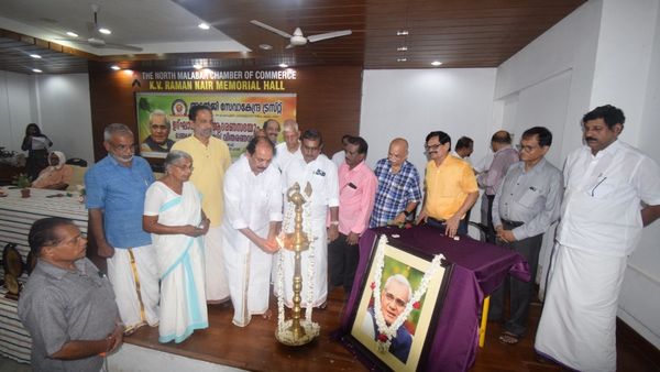 'കക്ഷി രാഷ്ട്രീയത്തിനതീതമായ ബന്ധങ്ങൾ സൂക്ഷിച്ച വ്യക്തി, അസാമാന്യ പ്രതിഭ'; വാജ്‌പേയിയെ കുറിച്ച് സികെ പത്മനാഭൻ