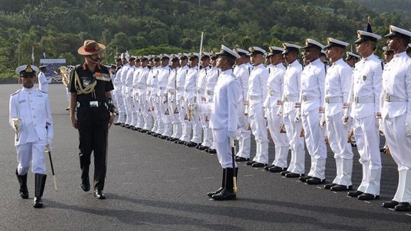 പ്ലസ്ടു യോഗ്യത മാത്രം മതി:ഇന്ത്യന്‍ നേവിയില്‍ ജോലി നേടാം; ശമ്പളം 69000 വരെ, ഉടന്‍ അപേക്ഷിക്കൂ