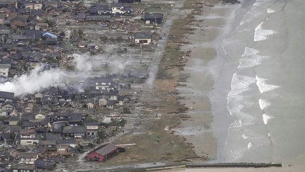 ജപ്പാനില്‍ സുനാമി, കാരണം പസഫിക് സമുദ്രത്തിലെ ഭൂകമ്പം..! മൂന്ന് ദ്വീപുകള്‍ക്ക് മുന്നറിയിപ്പ്