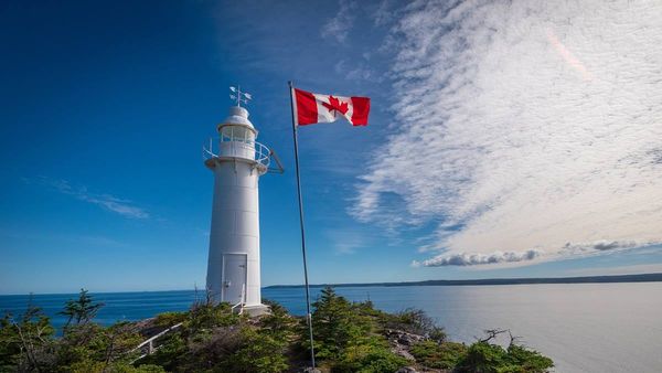 വീണ്ടും കാനഡയുടെ എട്ടിന്റെ പണി: പോസ്റ്റ് സ്റ്റഡി വർക്ക് വിസ ലഭിക്കല്‍ ഇനി കഠിനം, പുതിയ നിയന്ത്രണം