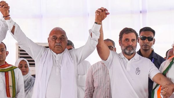 മുഖ്യമന്ത്രിയായി ഭൂപീന്ദർ സിംഗ് ഹൂഡ മതി: കോണ്‍ഗ്രസ് നേതാവിനായി ജനങ്ങള്‍, സെയ്നിക്ക് തിരിച്ചടി