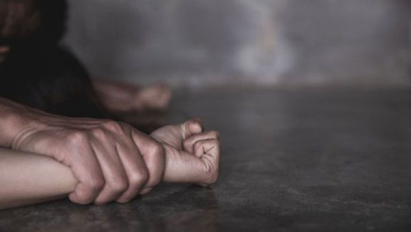 കോഴിക്കോട് പതിനഞ്ചുകാരിയെ പീഡിപ്പിച്ച് ഗർഭിണിയാക്കി: അമ്മയുടെ സുഹൃത്തുക്കളായ അഥിതി തൊഴിലാളി ഉൾപ്പെടെ പിടിയില്‍