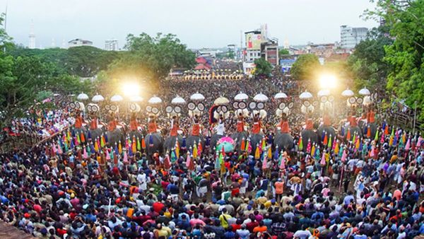 തൃശൂര്‍ പൂരം കലക്കല്‍: ഒടുവില്‍ കേസെടുത്തു, പരാതി നല്‍കിയത് എസ്‌ഐടി ടീമംഗം