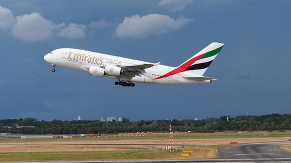 ഈ നേട്ടത്തിന് പിന്നില്‍ പ്രവാസിയുടെ കണ്ണീരുമില്ലേ? എമിറേറ്റ്സ് 6 മാസത്തില്‍ സ്വന്തമാക്കിയത് 10.4 ബില്യൺ ദിർഹം