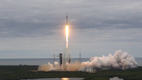 സ്പേസ് എക്സിന്റെ റോക്കറ്റിലേറി ചരിത്രം കുറിച്ച് ഇന്ത്യ; ജിസാറ്റ്-20 വിജയകരമായി വിക്ഷേപിച്ചു