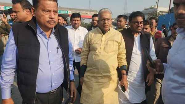 സംഭാലിലേക്ക് പുറപ്പെട്ട ലീഗ് എംപിമാരെ തടഞ്ഞ് യുപി പൊലീസ്: അങ്ങേയറ്റം ഭീകരമായ നടപടിയെന്ന് നേതൃത്വം