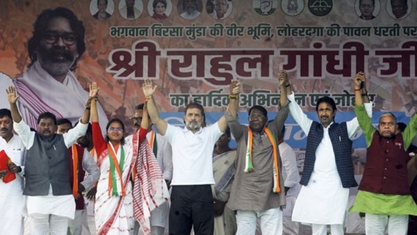 ജാർഖണ്ഡ് ഫലം; വമ്പൻ കുതിപ്പുമായി ഇന്ത്യ സഖ്യം, കേവല ഭൂരിപക്ഷം മറികടന്നു