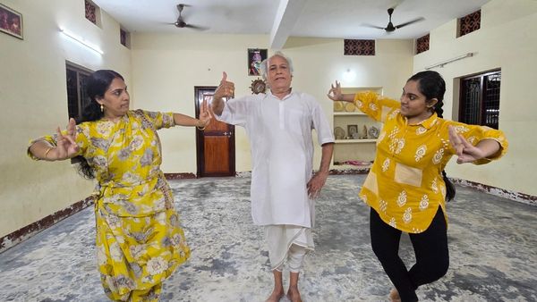 പ്രായത്തെ മറികടന്ന് നൃത്തസപര്യയുമായി കൃഷ്‌ണൻ മാസ്‌റ്റർ; മൂന്ന് തലമുറയ്ക്കൊപ്പം വീണ്ടും അരങ്ങിലെത്തും