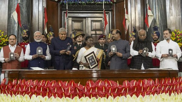 രാഹുൽ ഗാന്ധി അഹങ്കാരി, രാഷ്ട്രപതിയേയും ദേശീയ ഗാനത്തേയും ബഹുമാനിച്ചില്ല: ആരോപണവുമായി ബിജെപി