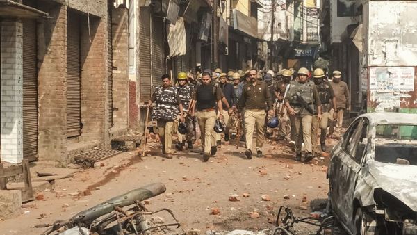 ഷാഹി ജുമാമസ്ജിദ് സര്‍വേയ്ക്കിടെ സംഘര്‍ഷം; പൊലീസ് വെടിവെപ്പില്‍ 3 പേര്‍ കൊല്ലപ്പെട്ടു