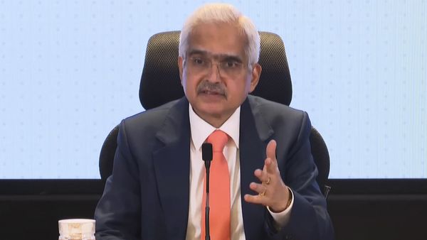 റിസര്‍വ് ബാങ്ക് ഗവര്‍ണറായി ശക്തികാന്ത ദാസ് തുടര്‍ന്നേക്കും? കേന്ദ്രത്തിന്റെ പിന്തുണയ്ക്ക് പിന്നില്‍ ഇത്..