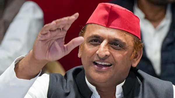 'മുഖ്യമന്ത്രി യോഗിയുടെ വസതിക്ക് താഴെ ശിവലിംഗമുണ്ട്, കുഴിച്ച് പരിശോധിക്കണം'; പരിഹസിച്ച് അഖിലേഷ് യാദവ്