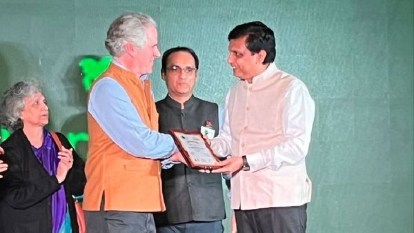 കേരള ടൂറിസത്തിന് ഒരു പൊൻതൂവൽ കൂടി; സാങ്ച്വറി ഏഷ്യ അവാർഡിന് അർഹം, ഏറ്റുവാങ്ങി മന്ത്രി റിയാസ്