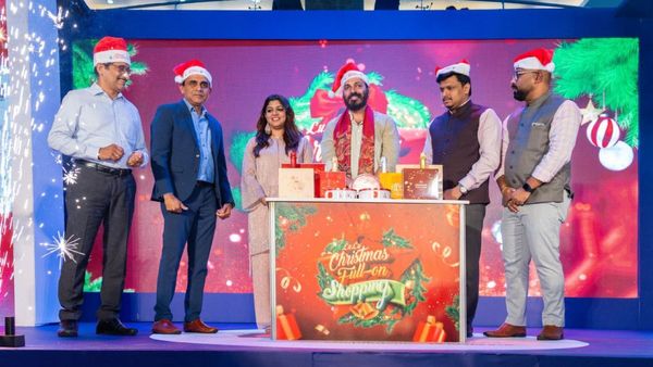 കൊച്ചി ലുലുവിൽ വെറൈറ്റി 'കേക്ക് മേള'; ക്രിസ്‌മസ്‌-ന്യൂയർ ആഘോഷം പൊളിക്കും, ഉദ്‌ഘാടനം ചെയ്‌ത്‌ താരങ്ങൾ