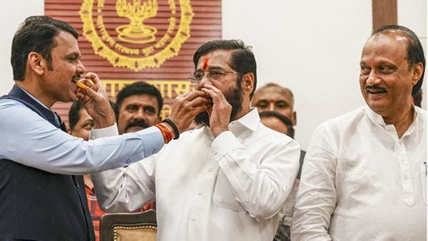 മഹാരാഷ്ട്രയില്‍ ഫഡ്‌നാവിസ് മുഖ്യമന്ത്രിയാകും: സർക്കാർ രൂപീകരണത്തിന് 6-1 ഫോർമുലയിറക്കി ബിജെപി