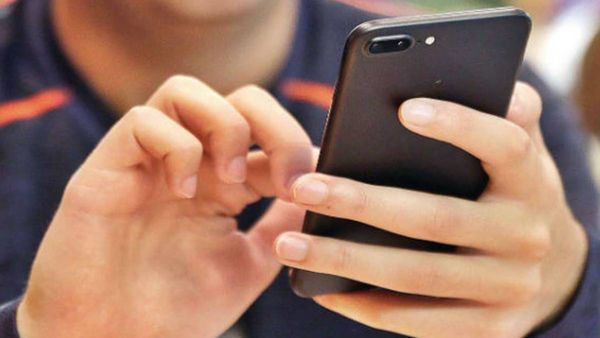 ഡാറ്റ വേണ്ടെങ്കിൽ എന്തിന് പണം കൊടുക്കണം? എസ്എംസിനും കോളിനും മാത്രമായി ഇനി പ്രത്യേക റീചാർജ് പ്ലാനുകൾ